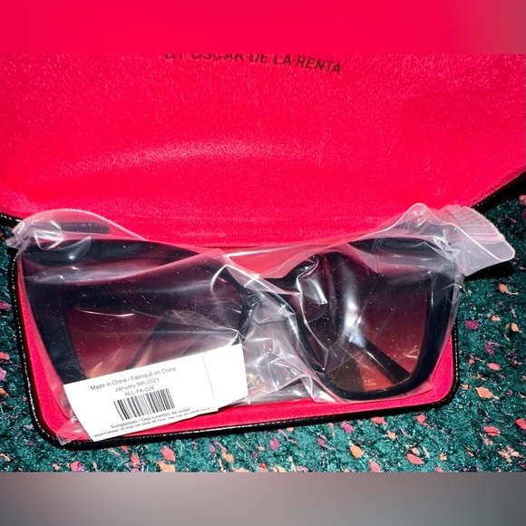 RARE‼️?O by Oscar De La Renta??NWT?Riley *beveled display picture 2